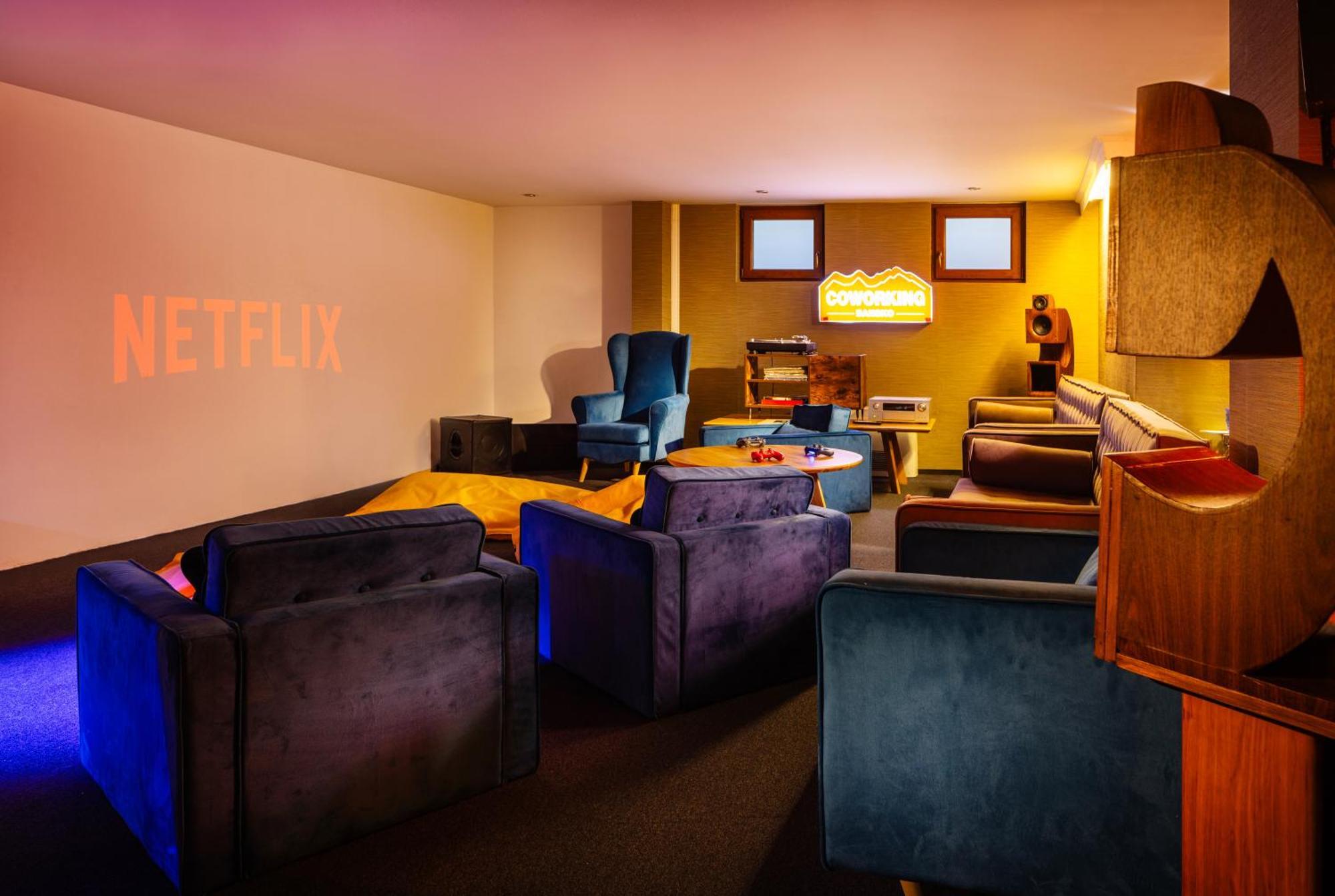 Coliving Bansko, The Social Hotel By Networking Premium Dış mekan fotoğraf